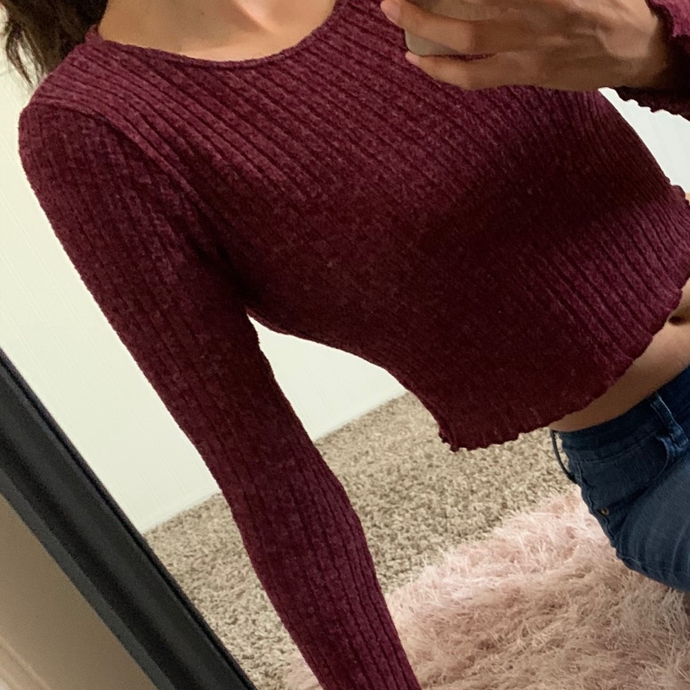 Long sleeve knit burgundy shirt